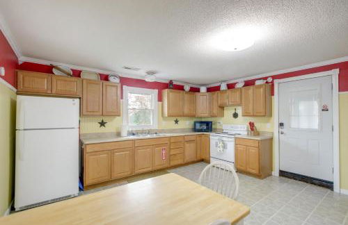 Walk to Nauvoo Temple Remodeled Family Apartment - Foto 2