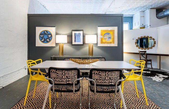 Elegant Edgy Loft on Historic Alley Parking - Foto 34