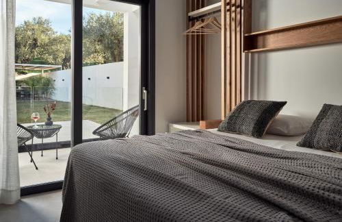 Estelle Villa, a Flamboyant Escape with Pool, By ThinkVilla - Foto 24