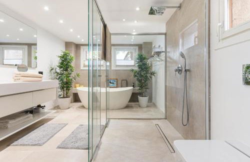 Designer Gem with terrace in prime location - Foto 11