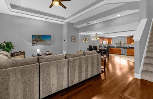 Vibrant 4BR Family Townhome 1 mile from Disney World and Disney Springs - Photo 35