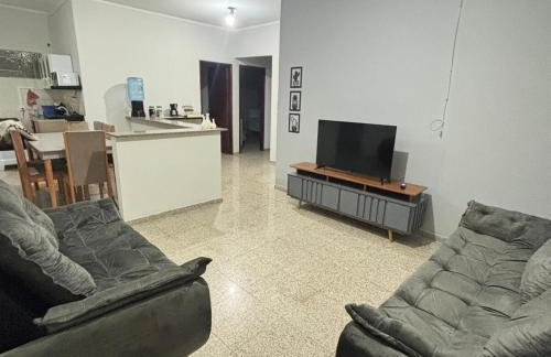 Apartamento aconchegante e localização excelente - Foto 2