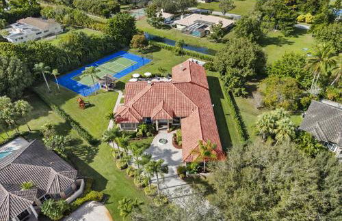 Grand 6BR Plantation Estate w/ Tennis & Pool - Foto 17