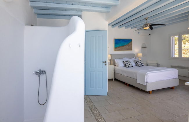 Aegean Whispers Sea Front Villa in Tinos - Foto 10