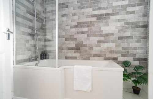 Dawley ProStay – Parking + Fast WiFi - Photo 22