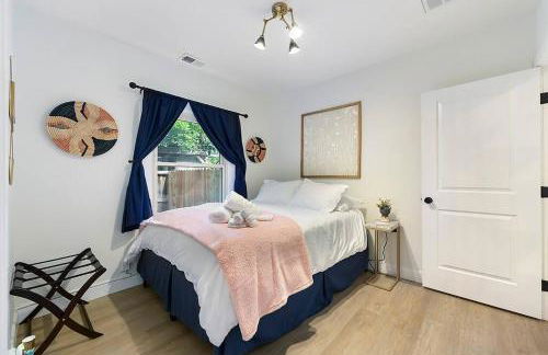 East Sac Getaway, Walking Distance to Hospitals - Photo 26