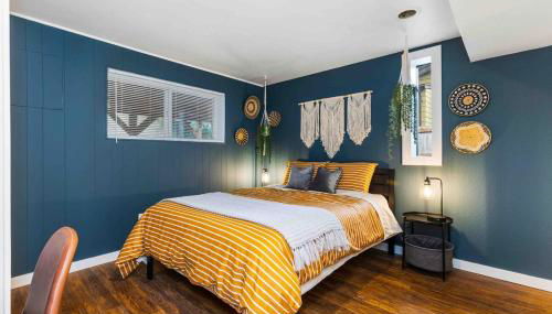 Luxury Living - Kirkland Stylish Home - Prime Spot - Photo 3