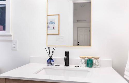 Newly Modern 4BR2BA Rambler by Super Market - Foto 40