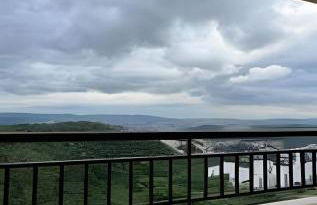 Apartamento completo, com vaga, varanda e piscina - Foto 17