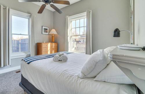 Deck and Home Office Walkable Albuquerque Home - Photo 18