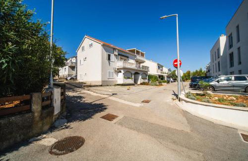 Violet Red Yellow Apartments - Foto 48