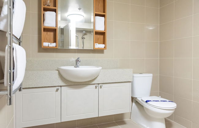 Ocean Breeze Hotel - Photo 32