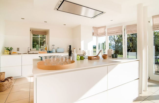 Luxurious Villa With Pool and Sauna, and Very Suitable for Culinary Workshops! - Foto 26