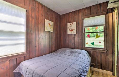 Pet-Friendly Lake Cabin Boat Rentals and Dock! - Photo 9