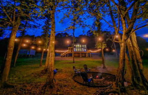 Family Fun! Riverside Home with Fire Pit - Foto 4