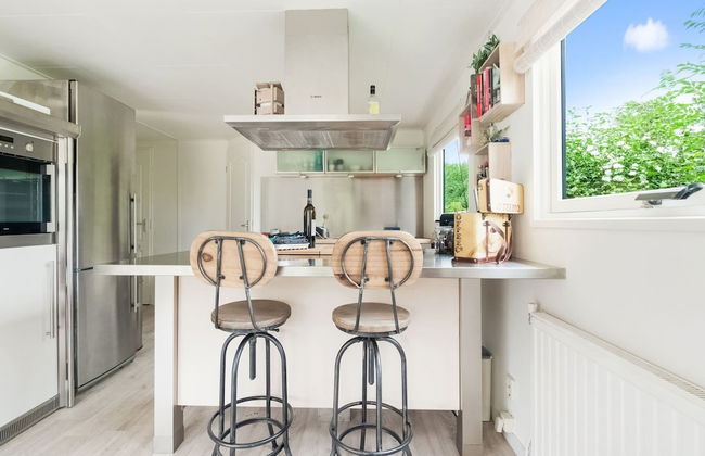 Idyllic Holiday Home in Ooltgensplaat With Private Terrace - Photo 11