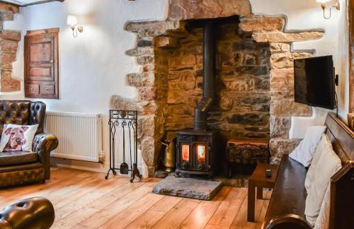 Greystones - Photo 1