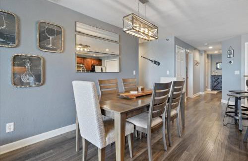 Modern Decor, Views, Grill, Workstation, Boat + 2 PWC Slips & Resort-Style Amenities - Foto 8