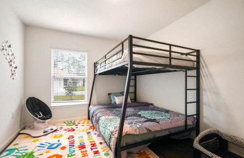 Coastal Vibes & Family Fun-Spacious 3BR, Kidz Zone, Desirable Neighborhood - Photo 20