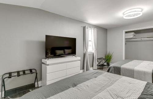 Newly Remodeled! Upscale Home in Buffalo Suburbs - Foto 19