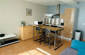 Maison de plain-pied avec un grand jardin - Photo 5