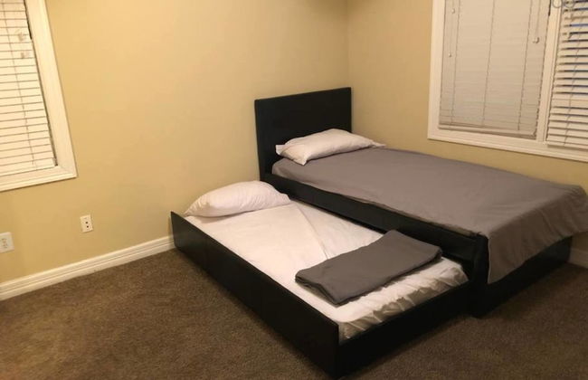 4 Story Rooftop - Executive Corporate Housing - Photo 2