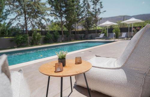 Sweven Villa Private Pool & Absolute Privacy , Stunning Sunsets - Photo 14