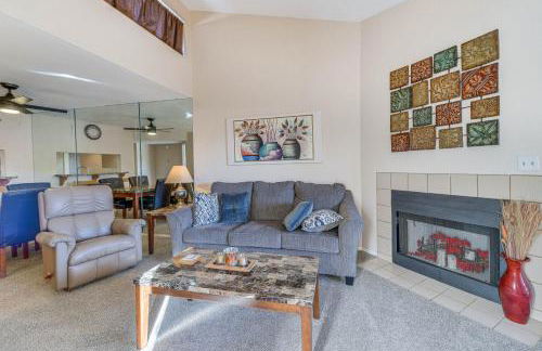 Steps to Pool and Hot Tubs! Snowbird Escape in Mesa - Foto 4