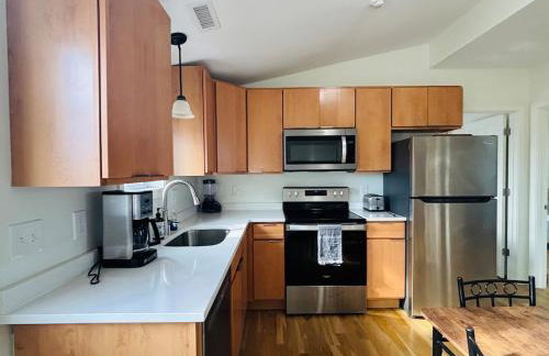 Entire Charming 3B1B in Federal Hill free parking - Foto 21
