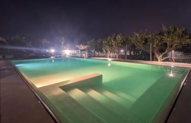 Smiles & Sunsets - Marino's Resort - Foto 11