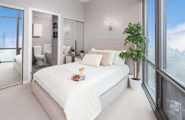 QuickStay Two-Bedroom Condo - Photo 9