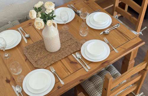 Family Cotswolds Cottage Farm Stay - The Smythy - Foto 4