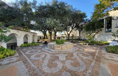 Spacious Room in shared home 9 Min to Convention Center - Foto 32