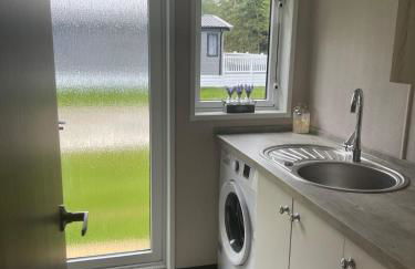 Ailsa Lodge with Hot Tub - Foto 9