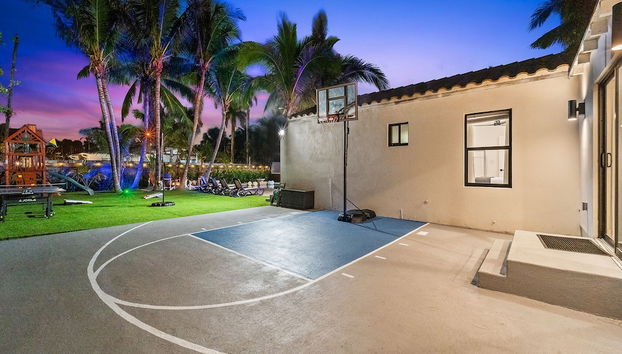 Aqua Haven- Stylish Getaway With Pool and Jacuzzi - Foto 2, Interior