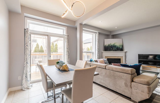 GLOBALSTAY. Modern 3-4 Bedroom Town - Photo 24