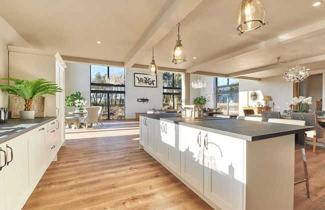 Host Stay The Gathering - Photo 2