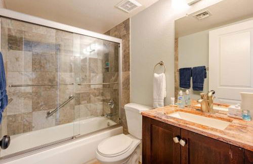 Condo with Golf Course & Camelback Mountain Views - Foto 11