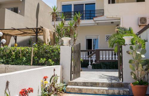 Chrispa's House Beachfront Bliss & Stunning Views - Foto 25