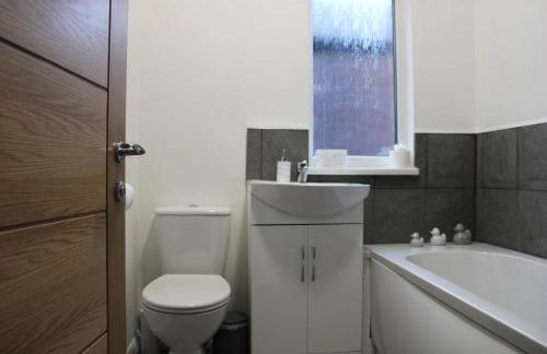 Beautiful, Spacious, Old Trafford home - Foto 37