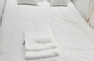 SLUXE Properties 4mins to Etihad Stadium and Coop live - Foto 5