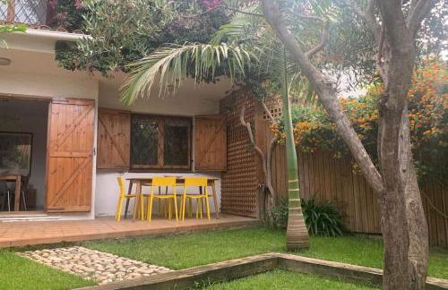 Mediterranean house, beach and charm garden - Foto 1