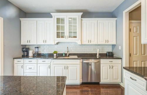 NFL Draft Stay Modern South Side Home 2-Car Garage - Foto 11