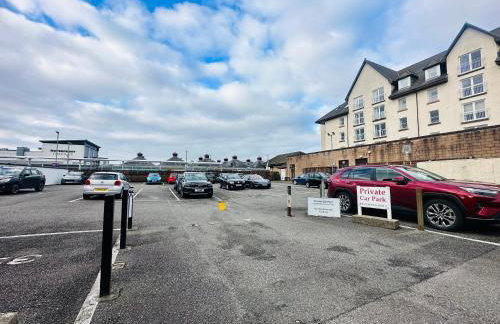 Kilmartin Court Apartments - No3 By The Sea & No2 With A View - free parking - Foto 24