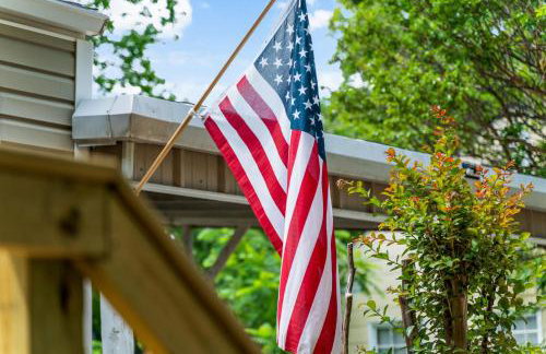 Next to Expo, 5 beds, Hot-tub, corn hole, pets! - Foto 48