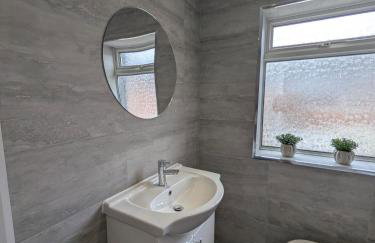 Family-Friendly 3-Bed House in Gateshead - Foto 5