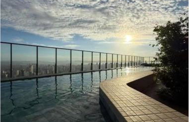 Lindo flat em prédio luxuoso - Excelente localização - Foto 12