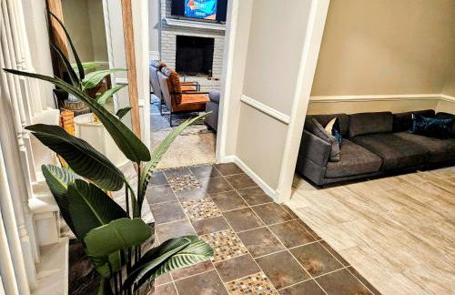 VillaQuèFrancia near Elvis Presley's Graceland 6 mins from Airport, Shuttle, & Rental Vehicle - Foto 2