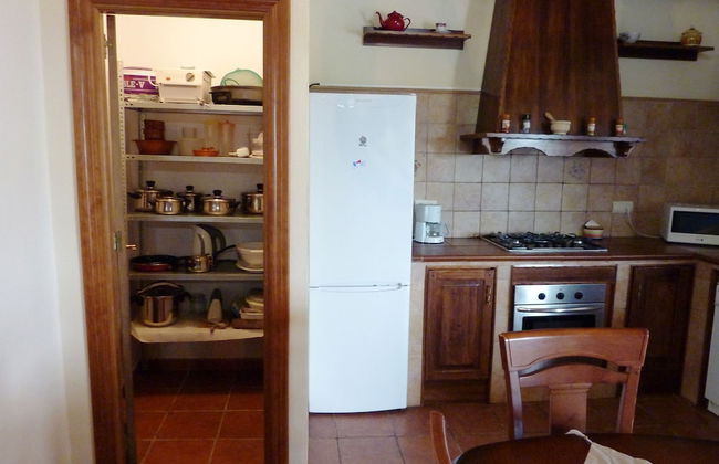 Detached Rural and Rustic House With a Private Swimming Pool - Photo 3