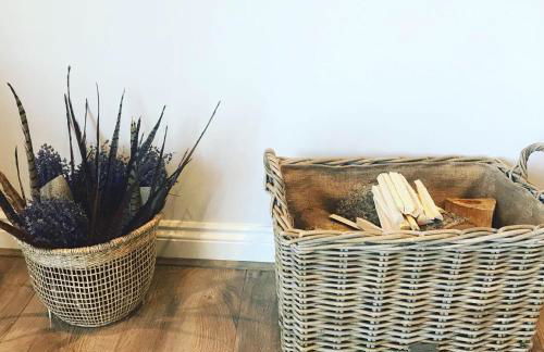 Hen Houses with Hot Tubs - Big Drift and Fairchilds Barn - Foto 6